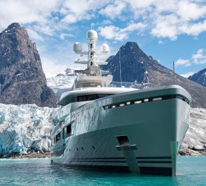 Superyacht CLOUDBREAK Reviewed