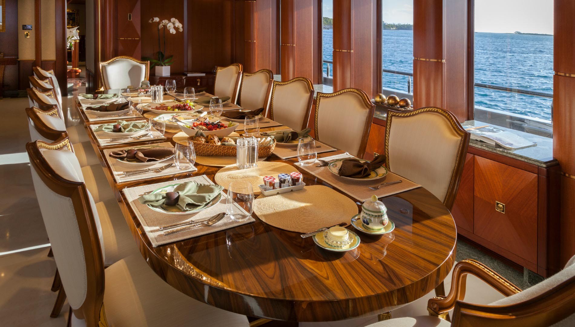 yacht dinner seattle
