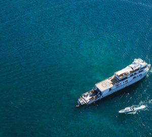 Discover the awesome sights of Patagonia with luxury charter yacht SuRi
