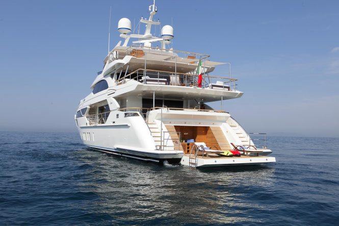 Benetti superyacht SKYLER beach club