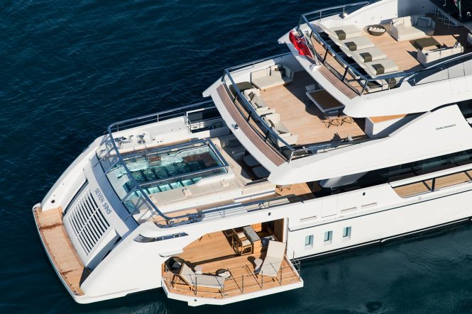 Luxury yacht SEVEN SINS - Main deck aft pool
