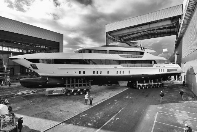 Luxury yacht Sanlorenzo 52Steel hull 2 exiting shed for the first time - Credit Sanlorenzo