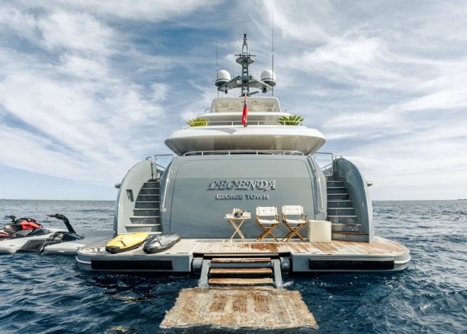 fantastic swim platform with water toys