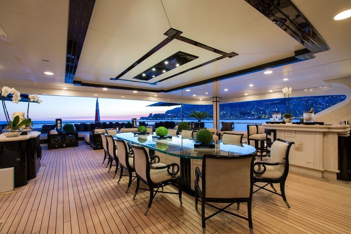 upper deck dining