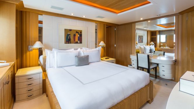 beautiful accommodation with luxury amenities - Hanikon superyacht