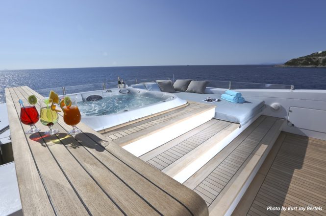 fantastic Jacuzzi aboard IPANEMAS