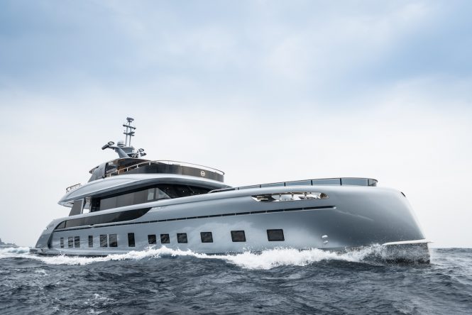 Dynamiq GTT 115 Hybrid superyacht