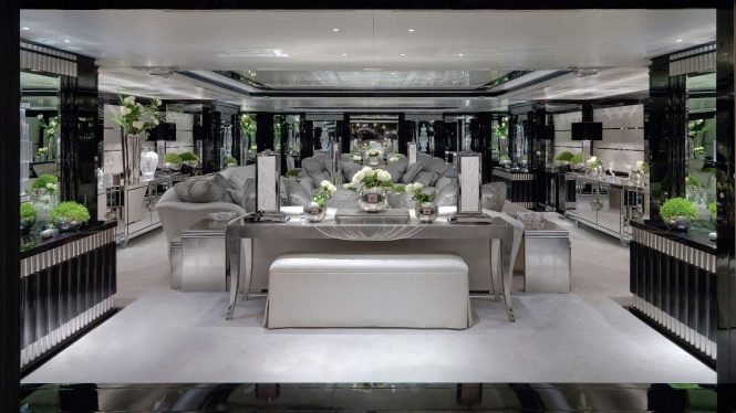 Sumptuous main saloon