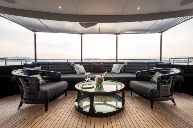 aft deck seating