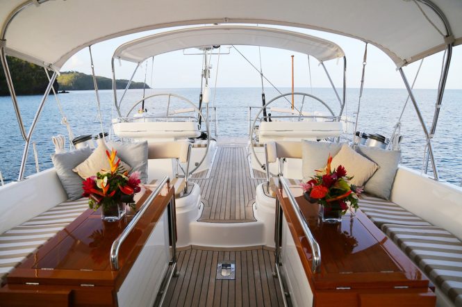 on board DAMA DE NOCHE