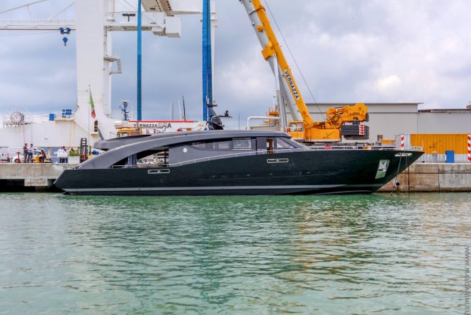 27m Cavalli motor yacht FREEDOM