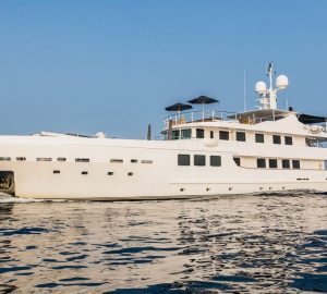 Last-minute price reduction for Balearics motor yacht OUT in late July