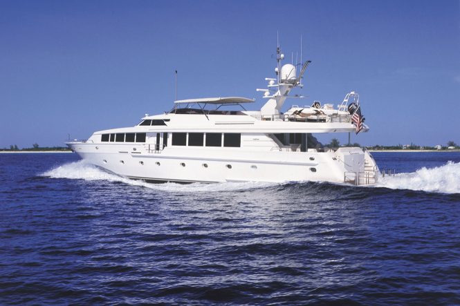 Running profile of New England charter yacht SAVANNAH