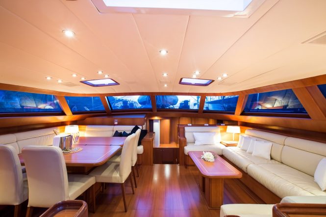 Saloon and dining area aboard sailing yacht RAPTURE