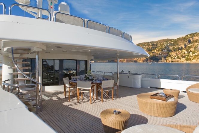 Aft deck with seating and alfresco dining option