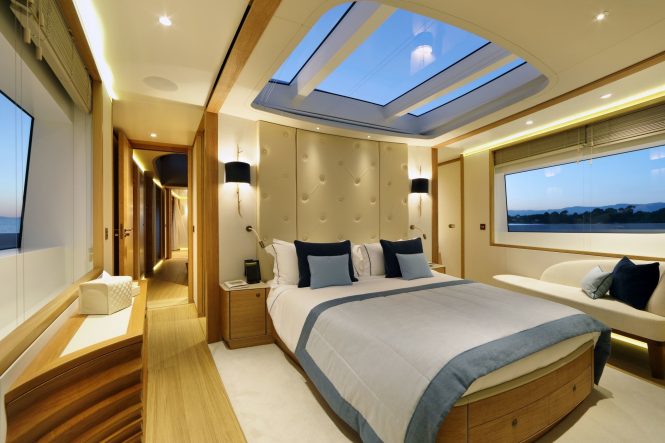 Main deck master suite