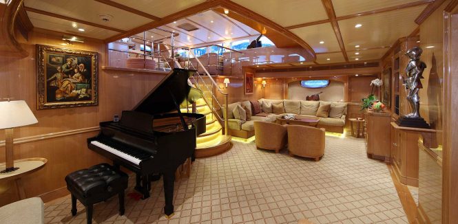 Saloon with a grand piano
