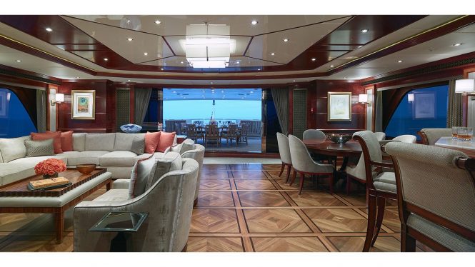 Beautiful welcoming saloon