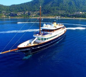 48m CLARITY offering special Bahamas and Caribbean charter rate