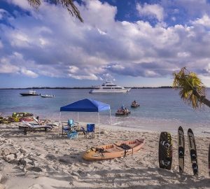 40m AMITIE available in the Bahamas with no delivery fees