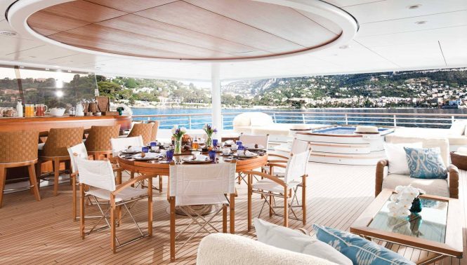 Sun deck with Jacuzzi, bar and seating