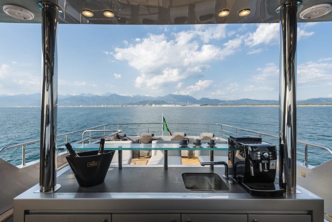 Aft area on the flybridge