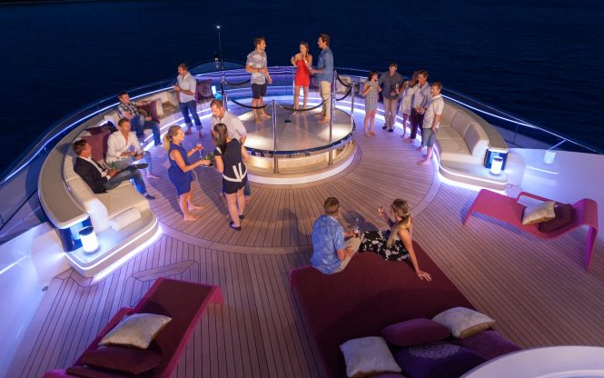 yacht party hire uk