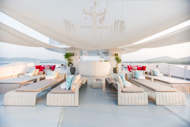 Fabulous sun deck with plenty of sunbathing space