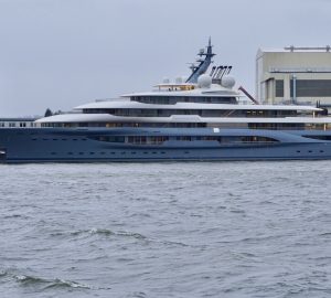 VIDEO: 136m FLYING FOX mega yacht by Lurssen departs on maiden voyage