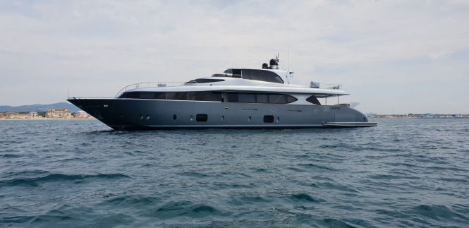 SANDS motor yacht