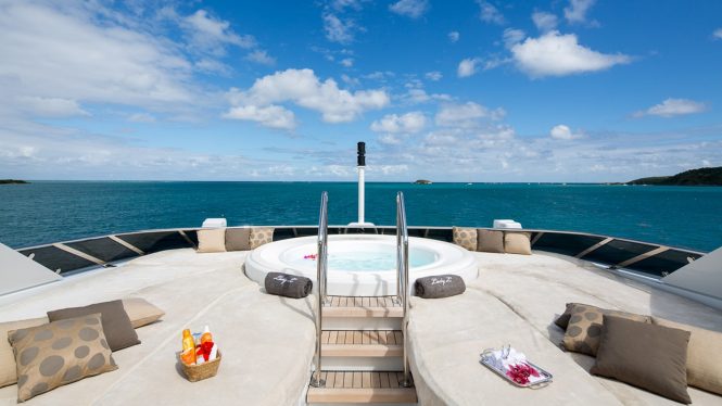 Fabulous Jacuzzi with surrounding sun pads