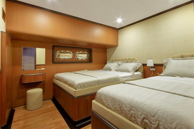 Triple cabin on board