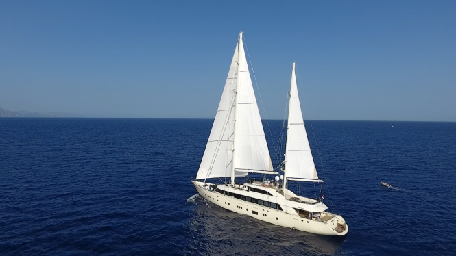 ARESTEAS charter yacht