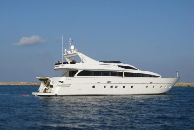 Tropicana motor yacht