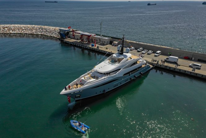 motor yacht LILIUM aerial