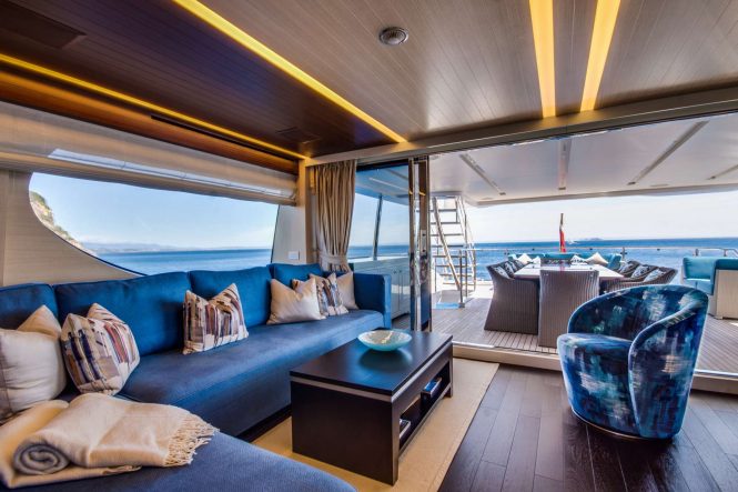 skylounge with aft deck