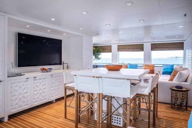 guest lounge - Photo © Clint Jenkins Photography