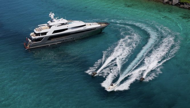 Motor yacht MUCHOS MAS