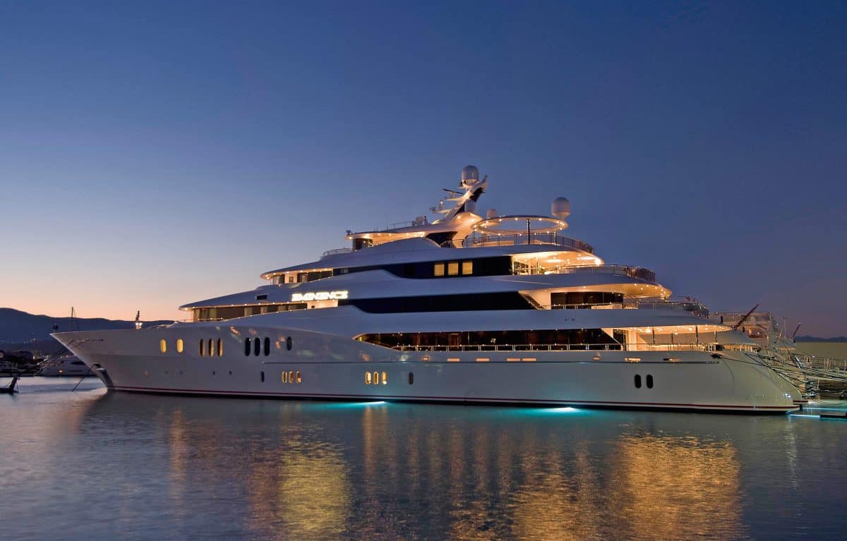 who owns the yacht named eminence