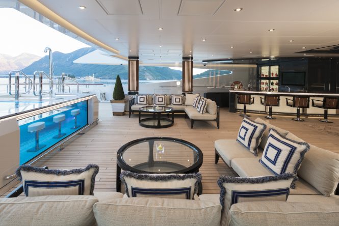 Main deck aft (© Imperial Yachts)