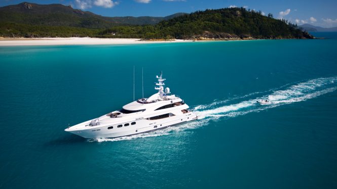 MOTOR YACHT DE LISLE III