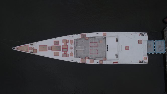 SY 42m E-volution GTS sailing yacht hull arrives at Perini Navi