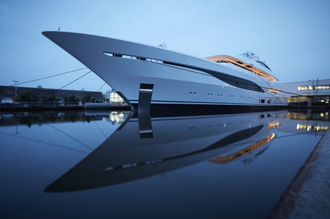 Fully-custom Feadship superyacht ARROW (Project 703) launched — Yacht ...