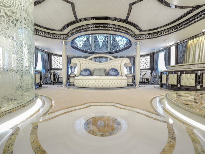 Spectacular master stateroom