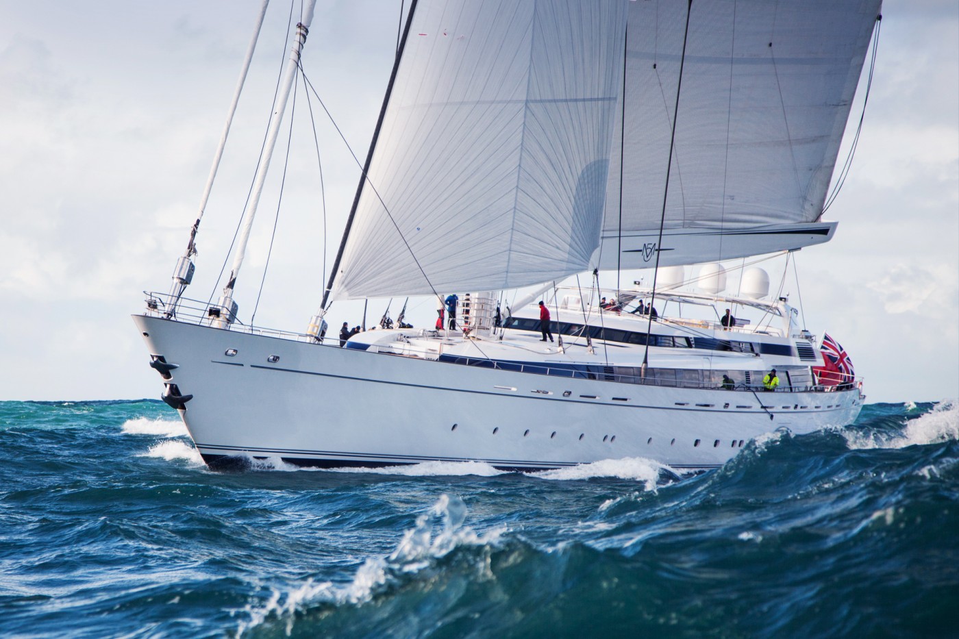 m5 sailing yacht charter