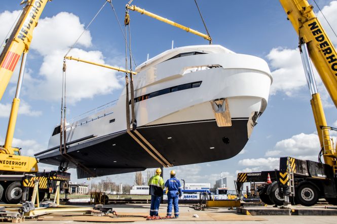 ROE SHADOW ready for launch - Photo @ Sebastiaan Doyer Photography