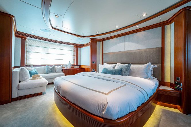 Master stateroom with a lounge corner