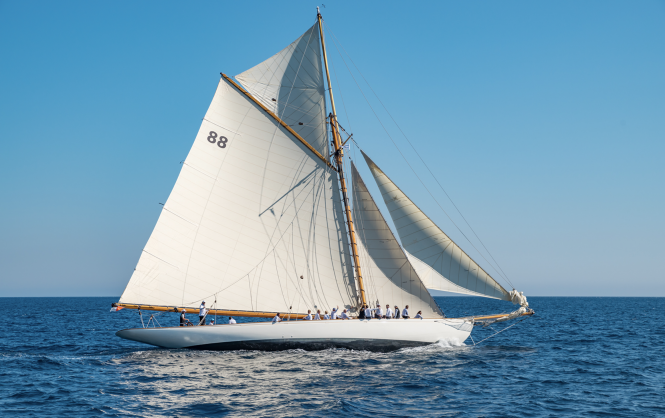 Moonbeam of Fife sailing yacht