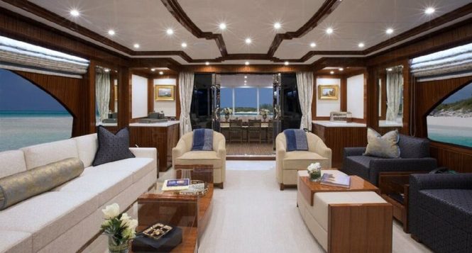 Spacious saloon that opens up onto the aft deck area