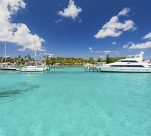 Bahamas is opening for yachts: it's time to book some charters